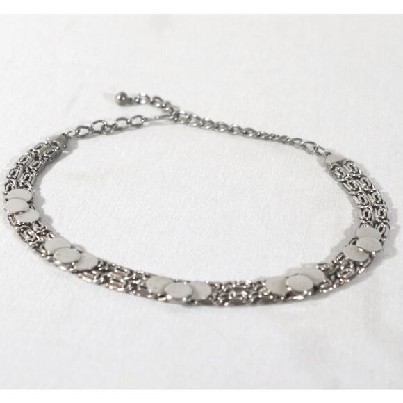 Silver Tone Choker Necklace Scroll Chain Links Three Coin Overlay Pattern - Picture 2 of 10